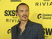 Раскрыта причина смерти актера из «Зачарованных» Джулиана Макмэхона