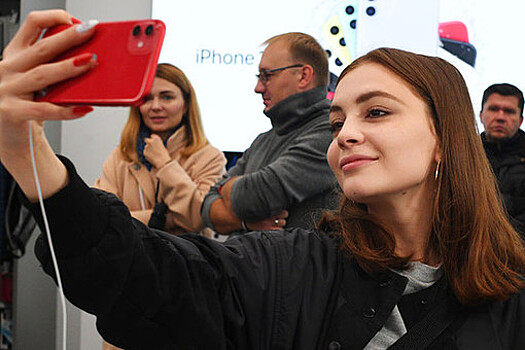 Сотрудника "Эльдорадо" приговорили к пяти годам тюрьмы за кражу iPhone и Apple Watch