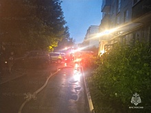 17 человек эвакуировали во время пожара в Калуге