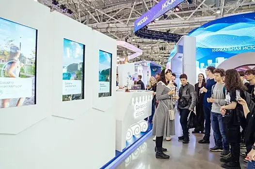 Посол гостеприимства Самарской области провела авторскую экскурсию на выставке-форуме "Россия"