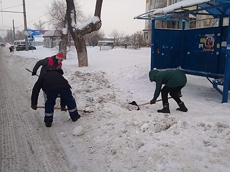С улиц Оренбурга за сутки убрали порядка 8 тыс. кубометров снега