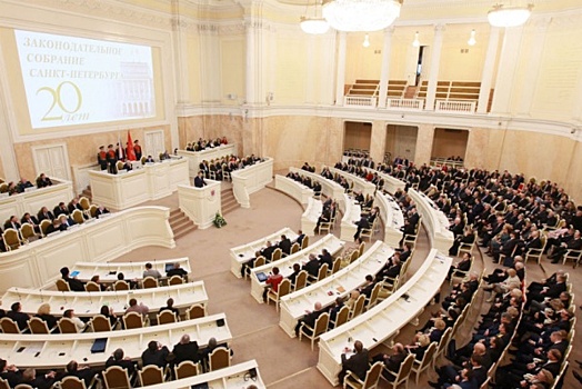 Петербургским вице-губернаторам разрешили возглавлять комитеты
