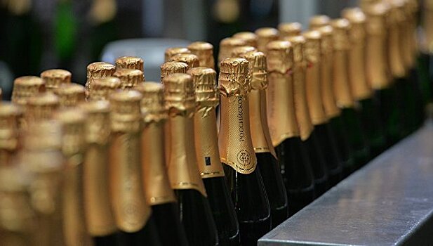 Алкоголь в московских магазинах проверят к 23 февраля