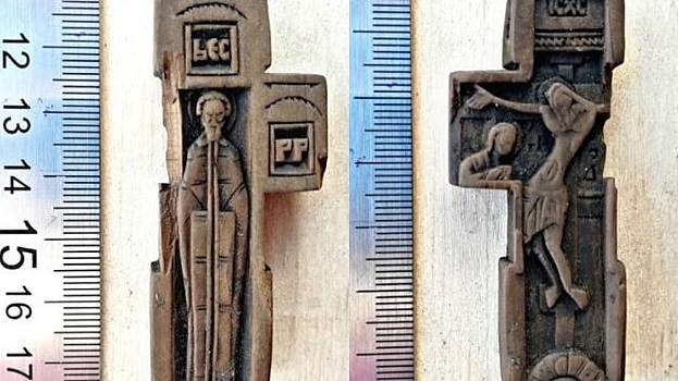 Деревянный крест обнаружили археологи при раскопках крепости XVI века в центре Вологды