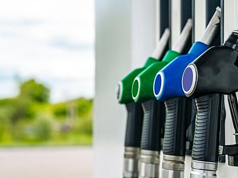 ФАС РФ начала анализировать цены 12 тысяч АЗС на предмет нарушения закона