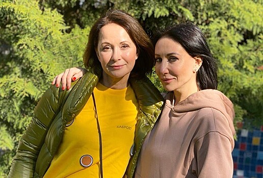 Алика Смехова и Ольга Кабо провели уютный вечер в компании сыновей