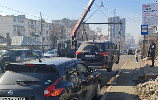 Парковаться здесь больше нельзя. Эвакуатор будет забирать все машины в этом районе