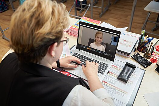 Для тех, кто учит и учится: Сферум запускает обновленный курс для педагогов