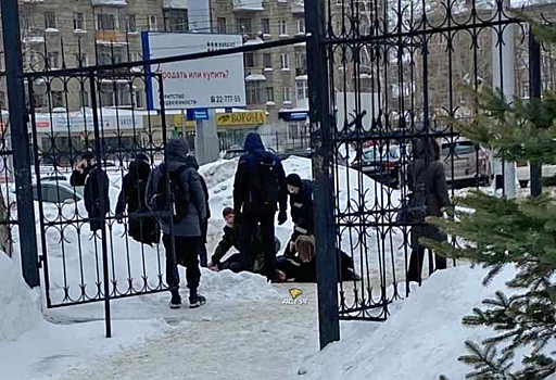 СК прокомментировал смерть новосибирской студентки: ее парня зарезали у ворот НГТУ