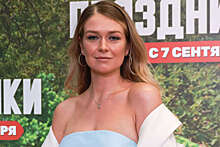 Звезда фильма "Праздники" Калашникова впервые рассказала о том, что родила сына