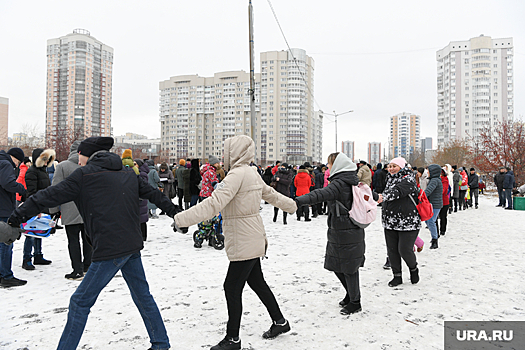 Противники QR-кодов вышли на пикет в Екатеринбурге