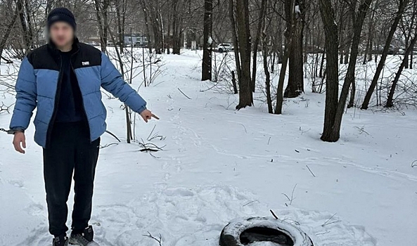 Полицейские задержали волгоградца за хранение наркотиков в крупном размере