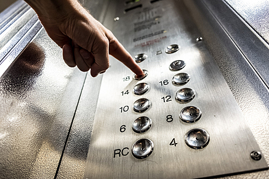 Психолог дала совет по борьбе со страхом перед лифтами