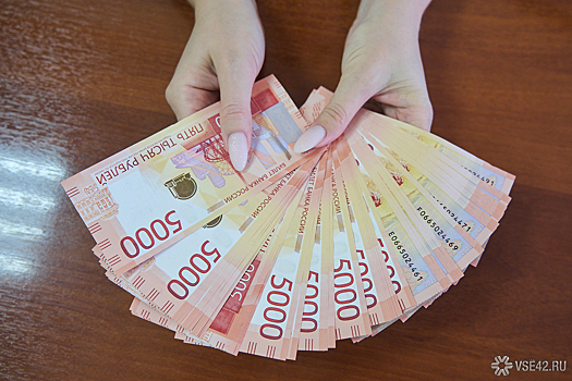 В Екатеринбурге девушка украла у врача более миллиона рублей