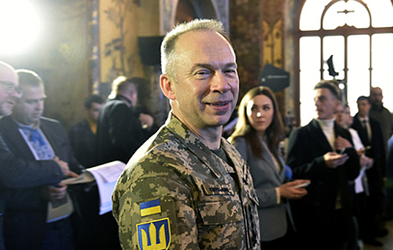 Стало известно о регулярных контактах главкома ВСУ с Россией