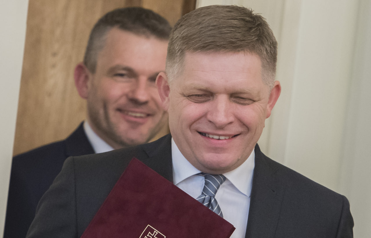 Кто победил на выборах в словакии. Фицо премьер-министр Словакии фото. Орбан и Фицо.