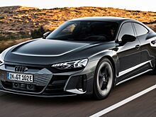 Audi RS e-tron GT сравнили в дрэге с машиной Формулы Е