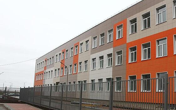 Елена Сорокина проконтролировала строительство школы в Кальном в Рязани
