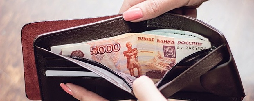 В Татарстане принято решение повысить зарплату и удвоить надбавку учителям в 2023 году