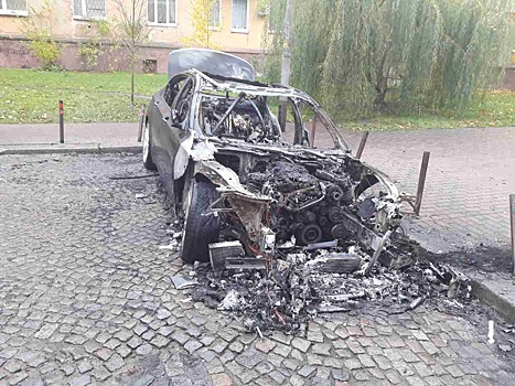 В Калининграде ночью сгорел автомобиль