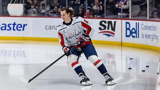 «Вашингтон» продлил контракт с российским нападающим Тринеевым