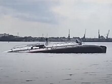 Прогулочный теплоход затонул на Волге при попытке спасти другое судно