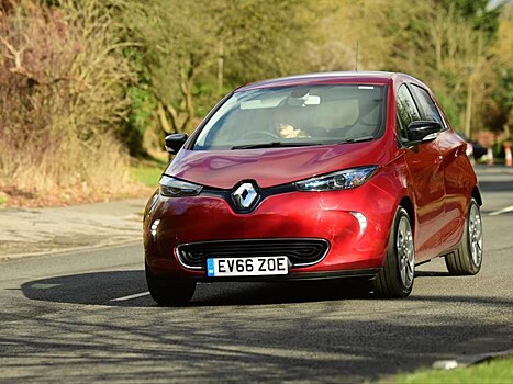 Renault тестирует систему беспроводной зарядки электрокаров на ходу