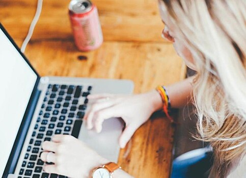 Половину россиян не выгнать на работу в офис