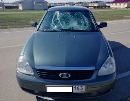 В Самарской области 16-летний парень проломил лобовое стекло сбившей его "Приоры"