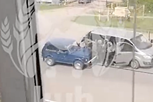 Момент взрыва "Нивы" при штурме в Ейске попал на видео