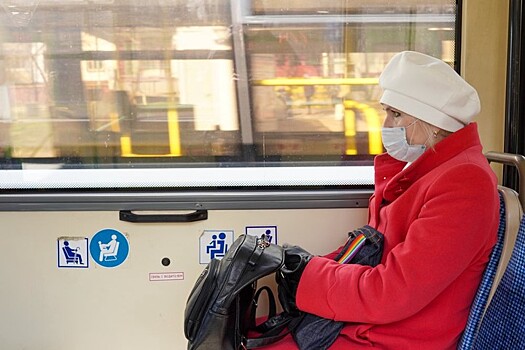 Попова оценила ситуацию с ношением масок в общественном транспорте