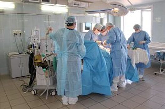 Ульяновские врачи провели сложную операцию, удалив миому матки весом в 6 кг