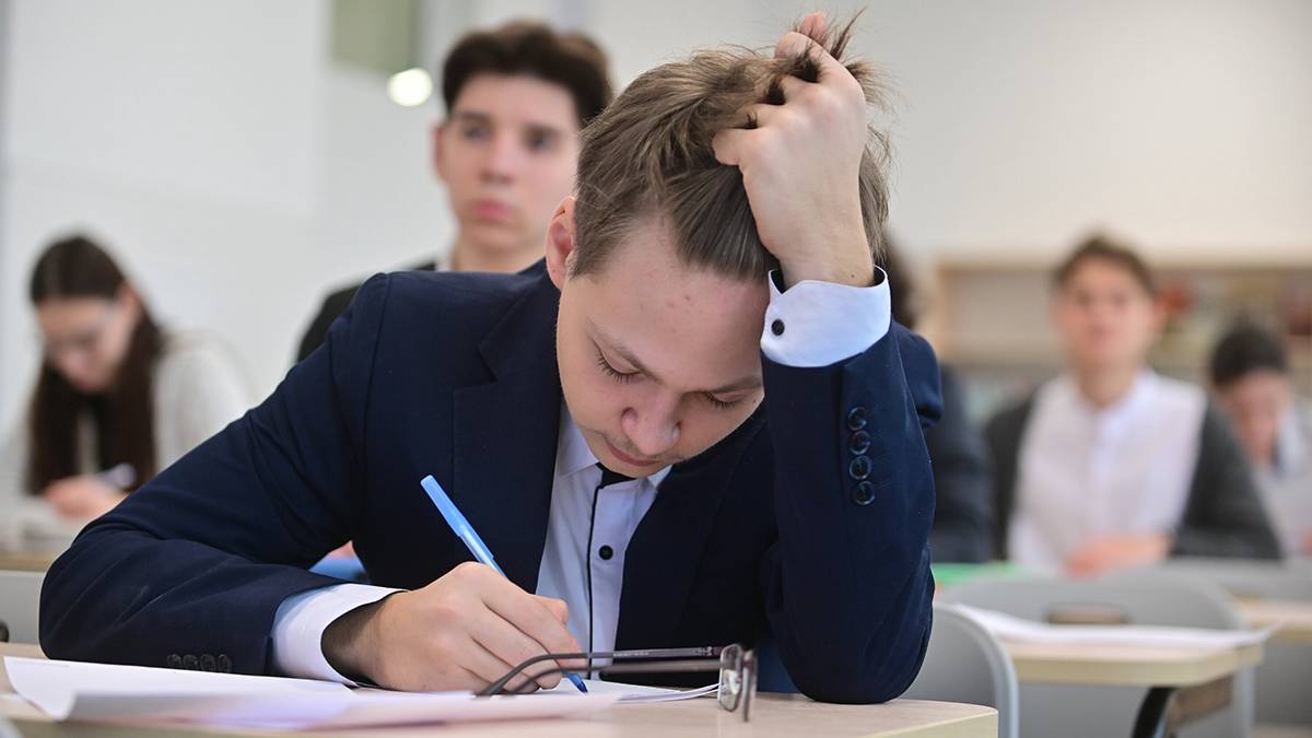 Минпросвещения разрешило не сдавать ЕГЭ ученикам приграничных школ
