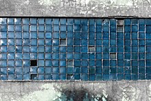 Зачем в СССР на фасады панельных домов клеили стеклянную плитку