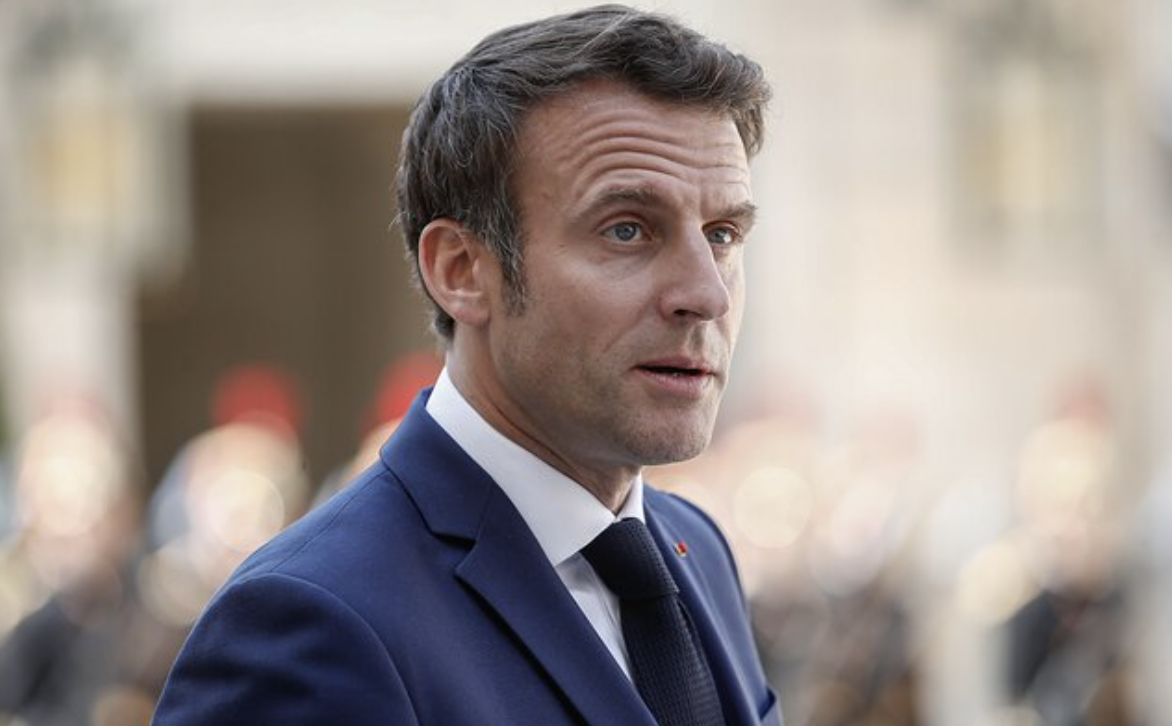 «Все великие державы ненавидят»: Макрон разозлился после слов о Путине