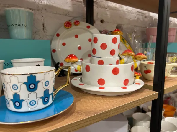 В Самаре продают фарфоровую посуду за 1 миллион рублей