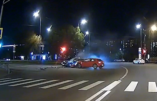 Возле железнодорожной станции «Косино» столкнулись два автомобиля