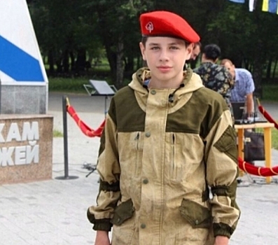 Под Челябинском установили мемориал школьнику, спасшему тонувших детей ценой своей жизни