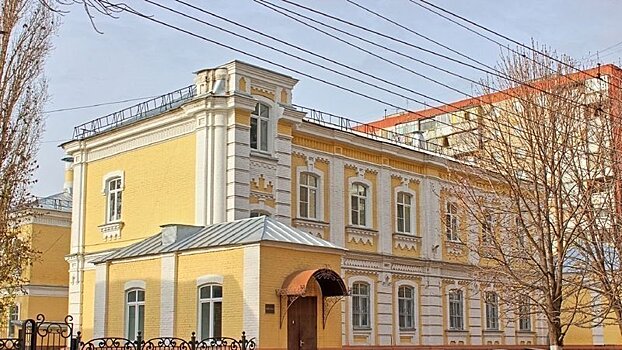 Петицию за возврат отданного под COVID-19 саратовского роддома подписала почти тысяча человек