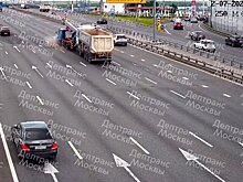 ДТП с участием трех машин произошло на МКАД возле съезда на Калужское шоссе