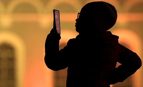 Эксперт объяснил механизм действия детских сим-карт