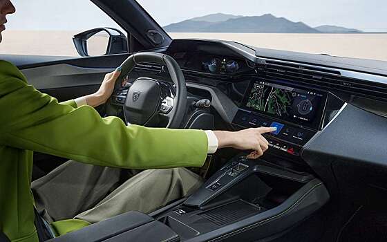 Peugeot 408X: новый кроссбэк теперь официально в России