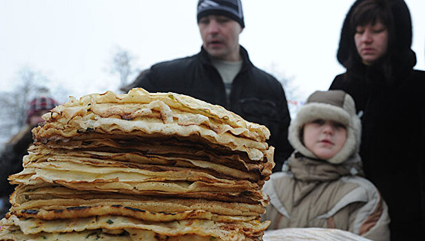 Посетителей "Московской масленицы" научат готовить 35 видов блинов