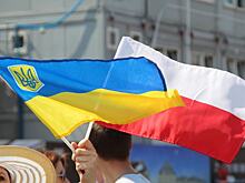 Политолог: украинские «заробитчане» являются бомбой для польской государственности