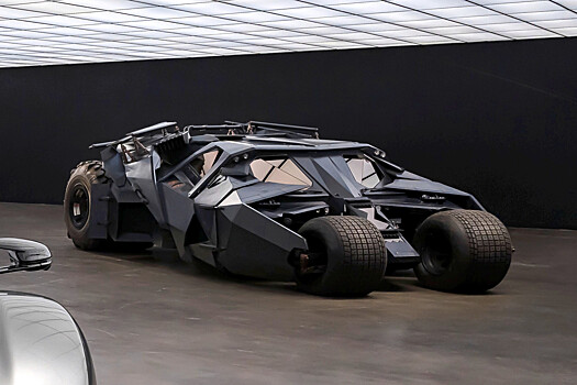 Самый известный бэтмобиль по имени Tumbler запустят в мелкосерийное производство