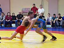 Калининград принял первенство по вольной борьбе среди юношей не старше 18 лет
