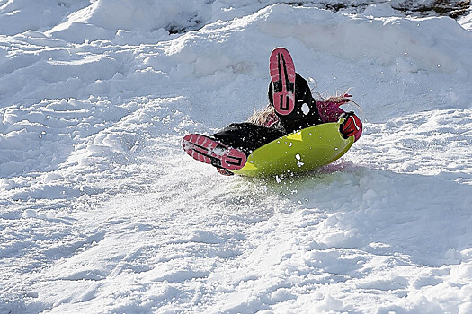 В&nbsp;Саратове девочка сломала позвочник на&nbsp;школьной горке