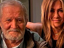 Дженнифер Энистон сообщила о смерти 89-летнего отца