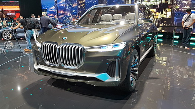 Флагманский BMW X7 удивил внешностью и компоновкой