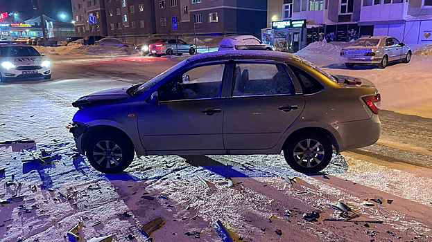 Пассажирка легковушки попала в больницу после столкновения двух машин в Ноябрьске